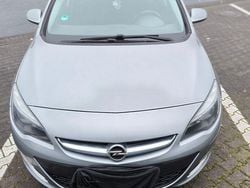 Grau Gebraucht 2013 Opel Astra Active Limousine | 5.700 € (Fairer Preis)