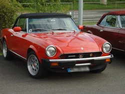 Rot Gebraucht 1984 Fiat 124 Spider Cabrio | 14.400 €