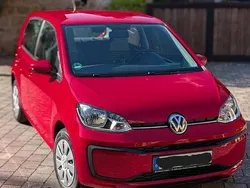 Rot Gebraucht 2017 VW up! move up! Kleinwagen | 7.200 € (Guter Preis)