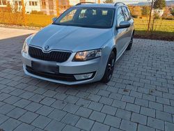 Silber Gebraucht 2016 Skoda Octavia Kombi | 4.999 €