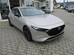 Silber Neu 2025 Mazda 3 Nagisa Limousine | 26.990 € (Fairer Preis)