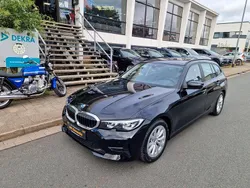 Schwarz Gebraucht 2022 BMW 318 Advantage Kombi | 24.850 € (Superpreis)