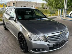 Grau Gebraucht 2011 Mercedes E200 Limousine | 7.800 € (Superpreis)