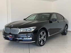 Schwarz Gebraucht 2016 BMW 730 Shadowline Limousine | 31.990 € (Etwas zu teuer)