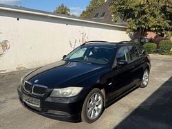 Schwarz Gebraucht 2006 BMW 320 Kombi | 1.900 € (Guter Preis)
