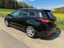 Schwarz Gebraucht 2016 Hyundai i30 Kombi | 8.350 € (Fairer Preis)