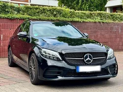 Schwarz Gebraucht 2019 Mercedes C300 Kombi | 32.399 € (Fairer Preis)