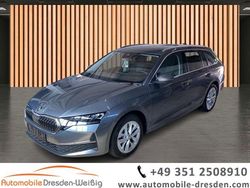 Graphite grau Gebraucht 2024 Skoda Octavia Selection Kombi | 29.980 € (Guter Preis)