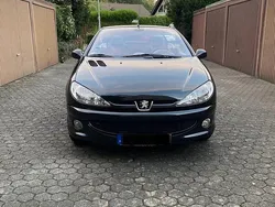 Schwarz Gebraucht 2005 Peugeot 206 CC Cabrio | 3.350 € (Teuer)