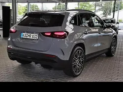Neu 2025 Mercedes GLA200 SUV | 48.890 €