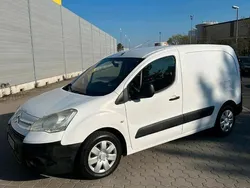 Weiß Gebraucht 2009 Citroën Berlingo Van / Kleinbus | 4.890 € (Fairer Preis)