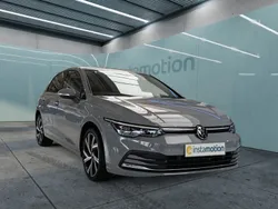 Grau Gebraucht 2020 VW Golf VIII Style Limousine | 25.648 € (Etwas zu teuer)