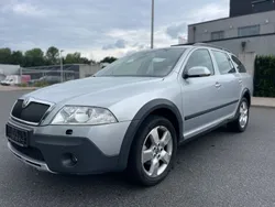 Silber Gebraucht 2008 Skoda Octavia Scout 4x4 Kombi | 2.900 € (Guter Preis)