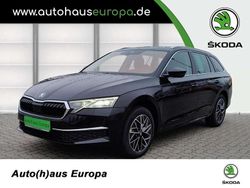Schwarz (schwarzmagic perleffekt) Neu 2025 Skoda Octavia Tour Kombi | 40.790 € (Teuer)
