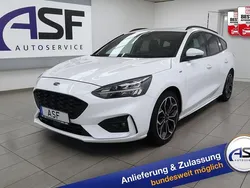 Weiß Gebraucht 2018 Ford Focus ST-Line Kombi | 15.470 € (Fairer Preis)
