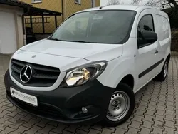 Weiß Gebraucht 2020 Mercedes Citan 108 Van / Kleinbus | 12.800 € (Guter Preis)