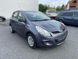 Grau Gebraucht 2011 Hyundai i20 Limousine | 2.350 € (Guter Preis)