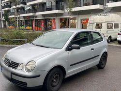 Grau Gebraucht 2003 VW Polo Kleinwagen | 1.699 € (Etwas zu teuer)