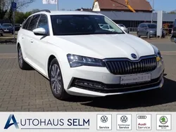Weiss Gebraucht 2021 Skoda Superb Ambition Kombi | 25.690 € (Fairer Preis)
