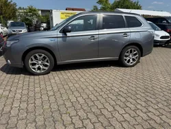Grau Gebraucht 2014 Mitsubishi Outlander P-HEV Instyle SUV | 7.999 € (Fairer Preis)