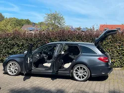 Grau Gebraucht 2015 Mercedes C250 AMG line Kombi | 18.750 € (Etwas zu teuer)