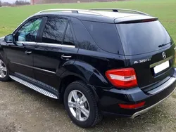 Schwarz Gebraucht 2009 Mercedes ML320 SUV | 15.900 €