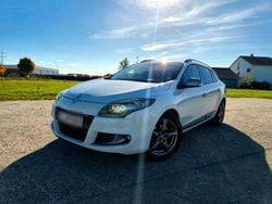 Weiß Gebraucht 2011 Renault Mégane GT Line GT-Line Kombi | 5.300 € (Fairer Preis)