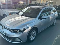 Silber Gebraucht 2022 VW Golf Life Kombi | 23.979 € (Teuer)