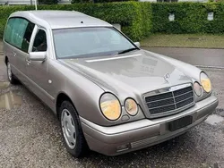 Grau Gebraucht 1998 Mercedes E280 Classic Kombi | 6.800 €