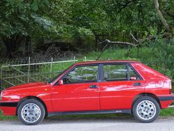 Rot Gebraucht 1988 Lancia Delta Limousine | 34.990 €