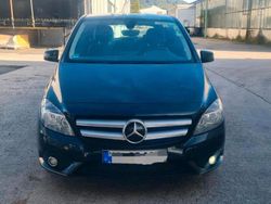 Schwarz Gebraucht 2011 Mercedes 180 Limousine | 1.999 €