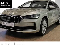 Beige Gebraucht 2024 Skoda Superb Selection Kombi | 33.990 € (Guter Preis)