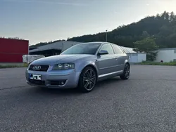 Silber Gebraucht 2004 Audi A3 Ambiente Limousine | 5.099 €