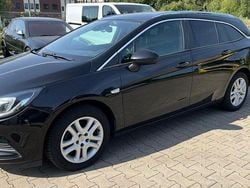 Schwarz Gebraucht 2018 Opel Astra Dynamic Kombi | 6.500 € (Superpreis)