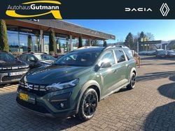 Safarigruengrau Gebraucht 2024 Dacia Jogger Extreme Van / Kleinbus | 24.990 € (Fairer Preis)