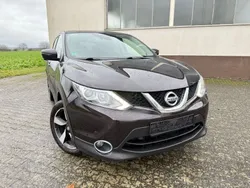 Violett Gebraucht 2016 Nissan Qashqai N-Connecta SUV | 8.999 €