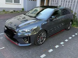 Grau Gebraucht 2021 Kia Ceed GT Kleinwagen | 22.000 € (Fairer Preis)