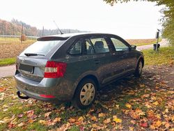 Grau Gebraucht 2016 Skoda Rapid Limousine | 8.600 € (Fairer Preis)