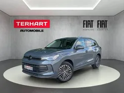 Grau Gebraucht 2024 VW Tiguan Life SUV | 34.987 € (Fairer Preis)