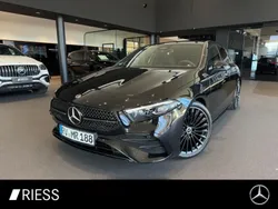 Schwarz Gebraucht 2025 Mercedes A200 AMG Limousine | 42.900 €
