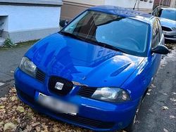 Blau Gebraucht 2005 Seat Ibiza Kleinwagen | 990 €