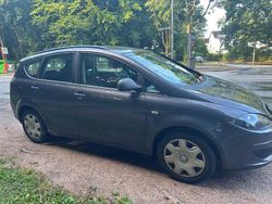 Grau Gebraucht 2007 Seat Altea XL Van / Kleinbus | 2.350 € (Fairer Preis)