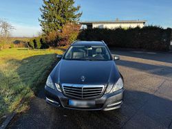 Grau Gebraucht 2012 Mercedes E250 Avantgarde Kombi | 12.800 € (Etwas zu teuer)
