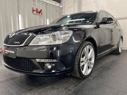 Schwarz Gebraucht 2011 Skoda Octavia RS Kombi | 7.347 € (Superpreis)