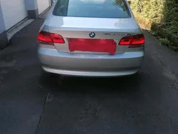 Silber Gebraucht 2007 BMW 325 Coupé | 8.500 €