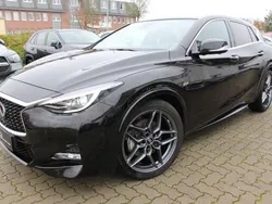 Schwarz Gebraucht 2019 Infiniti Q30 Sport Tech Kleinwagen | 27.990 €