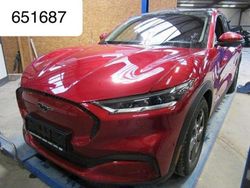 Rot Gebraucht 2021 Ford Mustang Mach-E Extended Range SUV | 24.400 € (Fairer Preis)