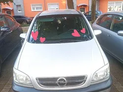 Silber Gebraucht 2004 Opel Zafira Edition Van / Kleinbus | 3.500 €