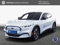 Space white metallic Gebraucht 2023 Ford Mustang Mach-E S SUV | 33.903 € (Fairer Preis)
