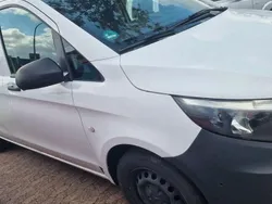 Weiß Gebraucht 2020 Mercedes Vito Van / Kleinbus | 17.000 €